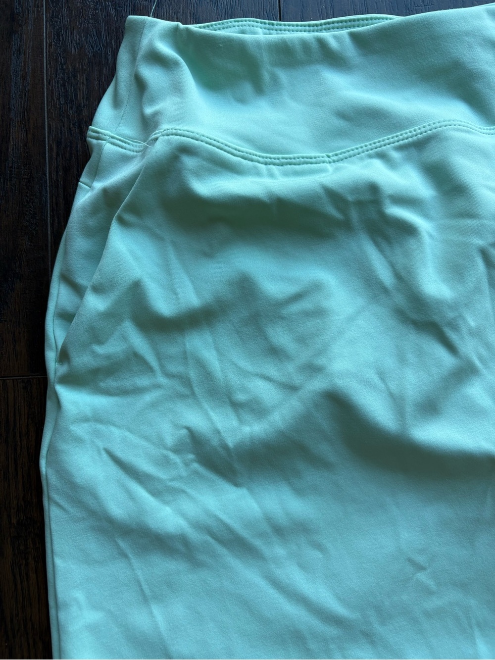Large Tommy Bahama Light Aqua Women's Mini  golf Skort - Picture 2 of 5